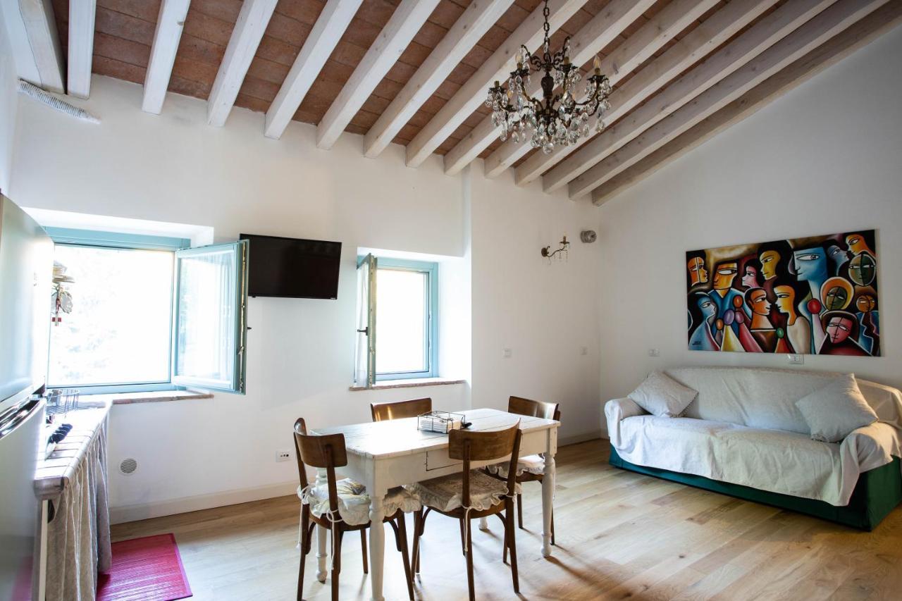 La Marcona Apartment Serramazzoni Bagian luar foto