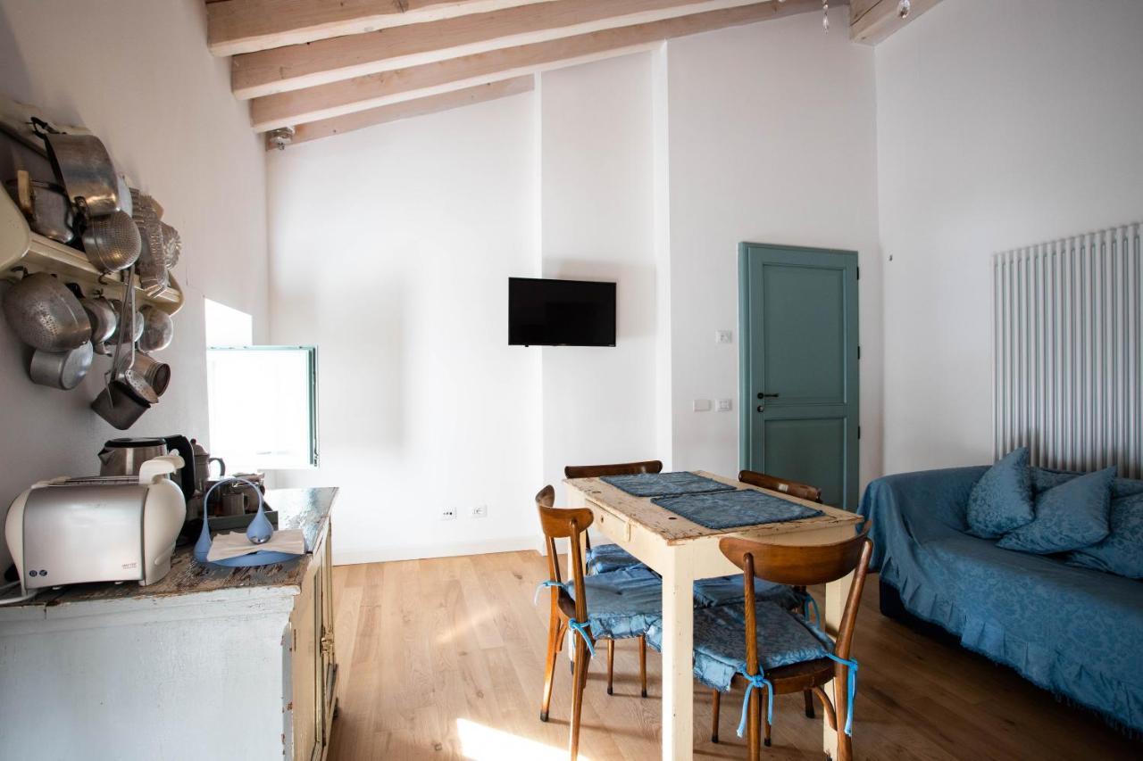 La Marcona Apartment Serramazzoni Bagian luar foto