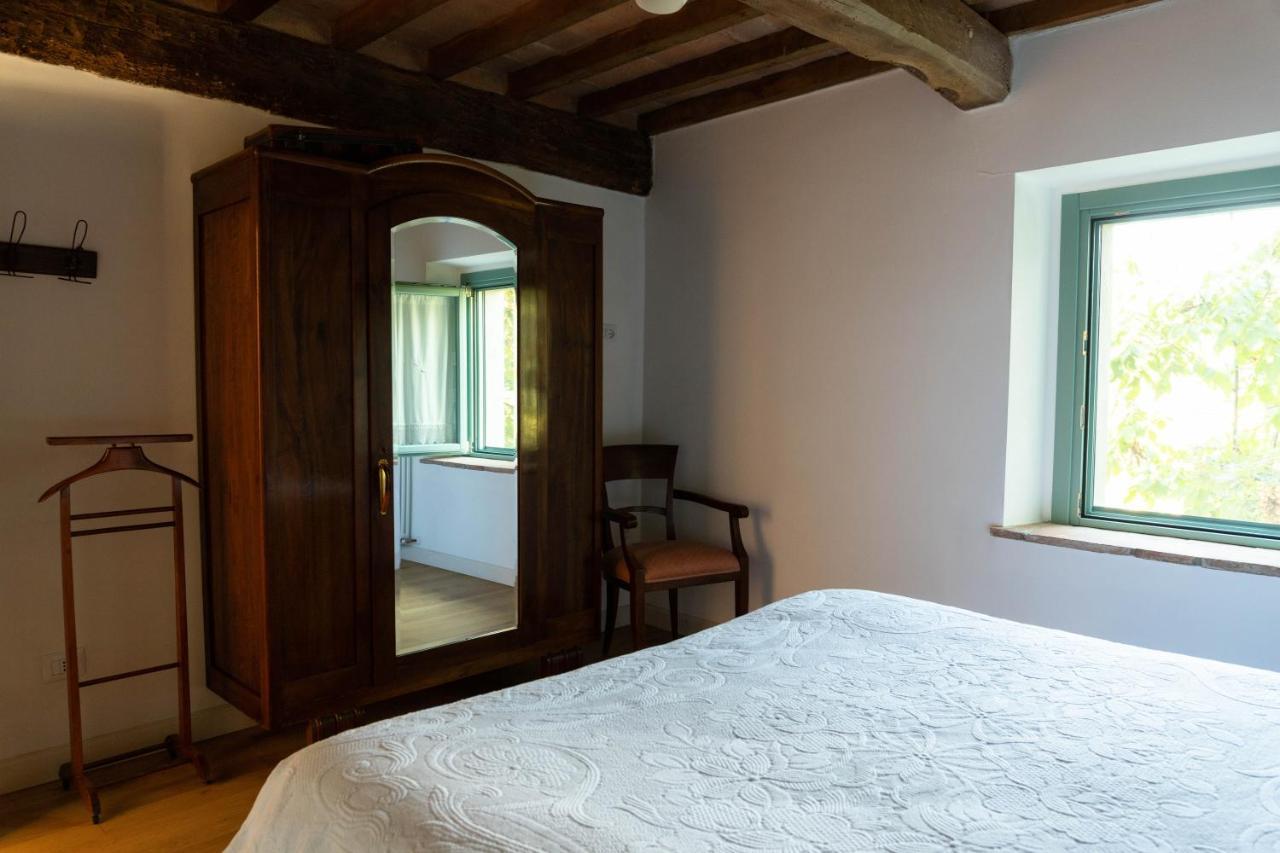La Marcona Apartment Serramazzoni Bagian luar foto